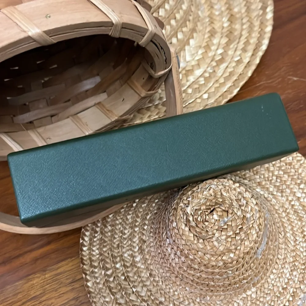 Longchamp Green‎ Leather Eyeglasses Sunglasses Holder